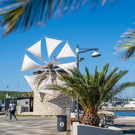 Hilde Red-2 By Interhome