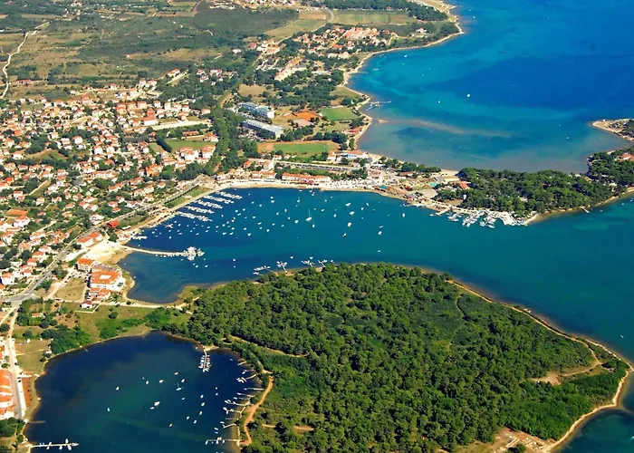 Hilde Red-2 By Interhome