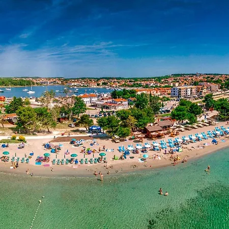 Hilde Red-2 By Interhome Apartman