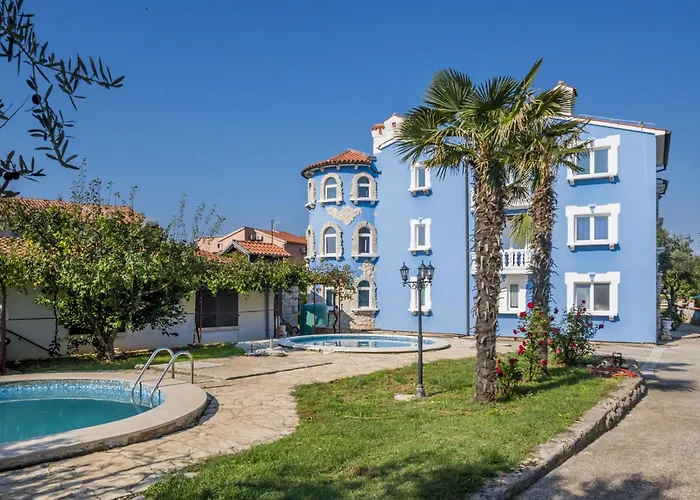 Hilde Red-2 By Interhome *